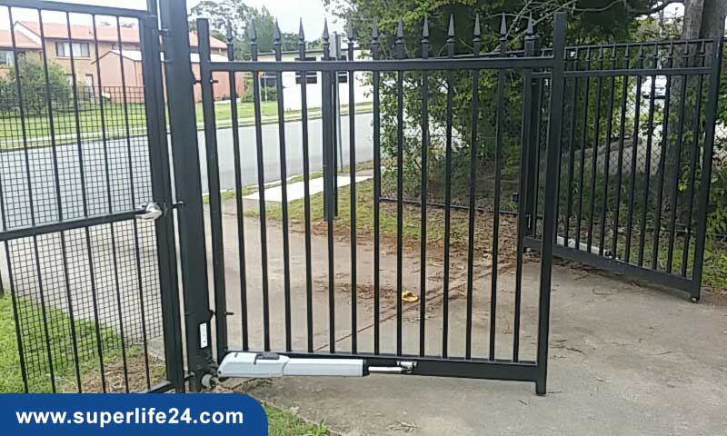 مزایای درب برقی و دلیل پیدایش تایم درب نفررو مزایای درب برقی و دلیل پیدایش تایم درب نفررو