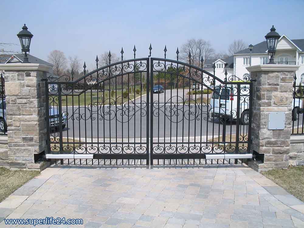 آیا جک های برقی پر سر وصدا هستند؟ آیا جک های برقی پر سر وصدا هستند؟