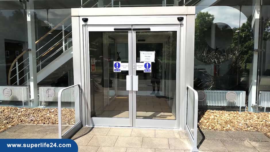 درب اتوماتیک لولایی مناسب ورودی است یا درب اتوماتیک کشویی؟ درب اتوماتیک لولایی مناسب ورودی است یا درب اتوماتیک کشویی؟