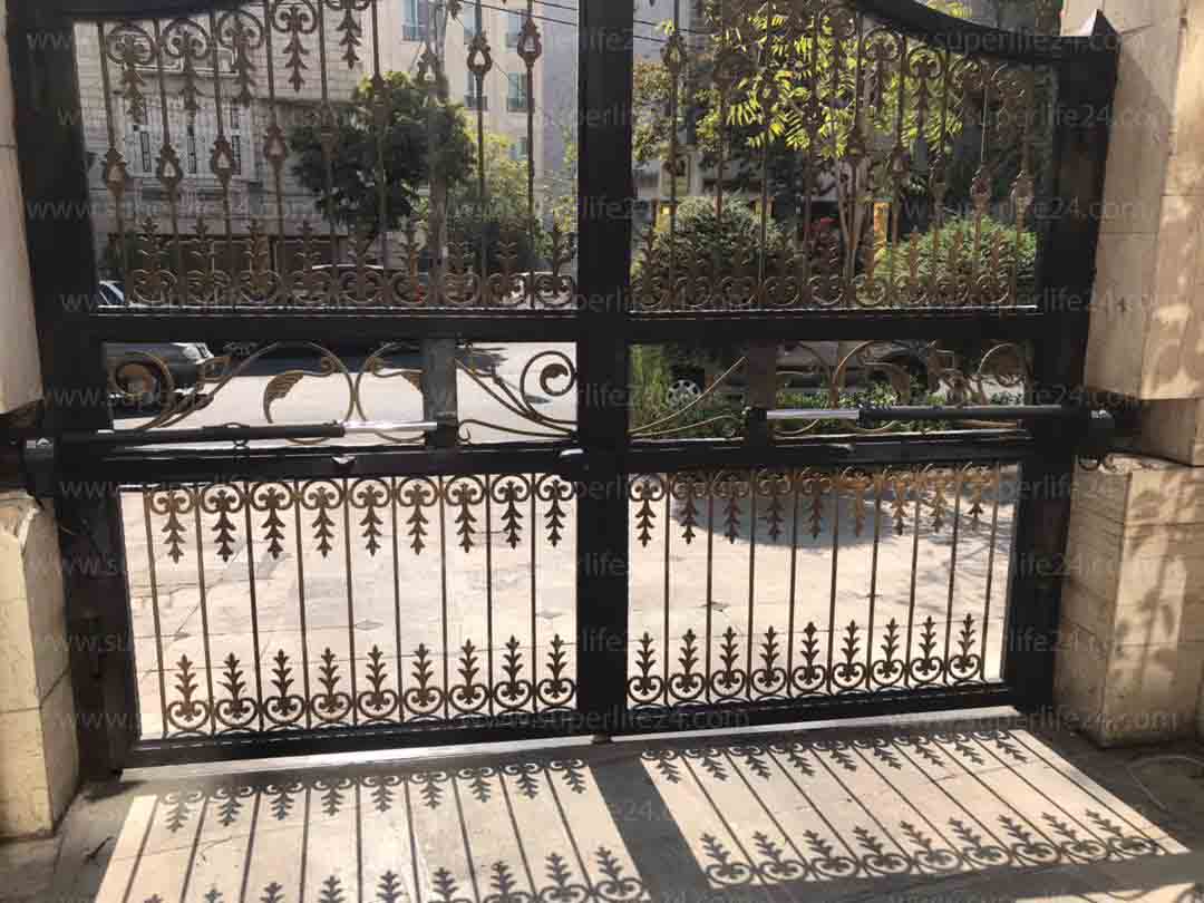 تعمیر درب برقی توسط خود شخص تعمیر درب برقی توسط خود شخص