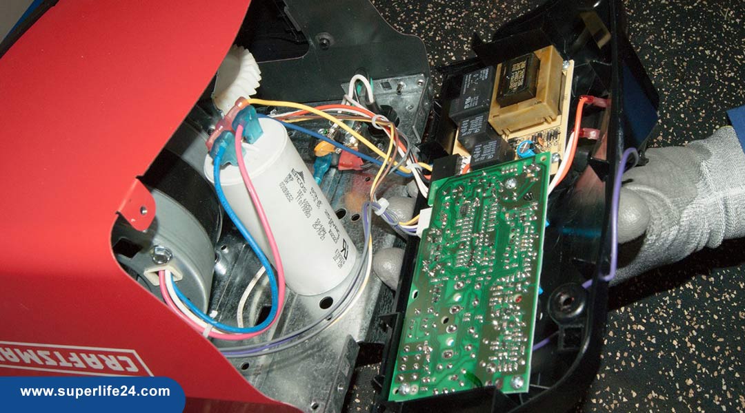 تعمیر برد جک درب پارکینگ یا تعویض؟ تعمیر برد جک درب پارکینگ یا تعویض؟