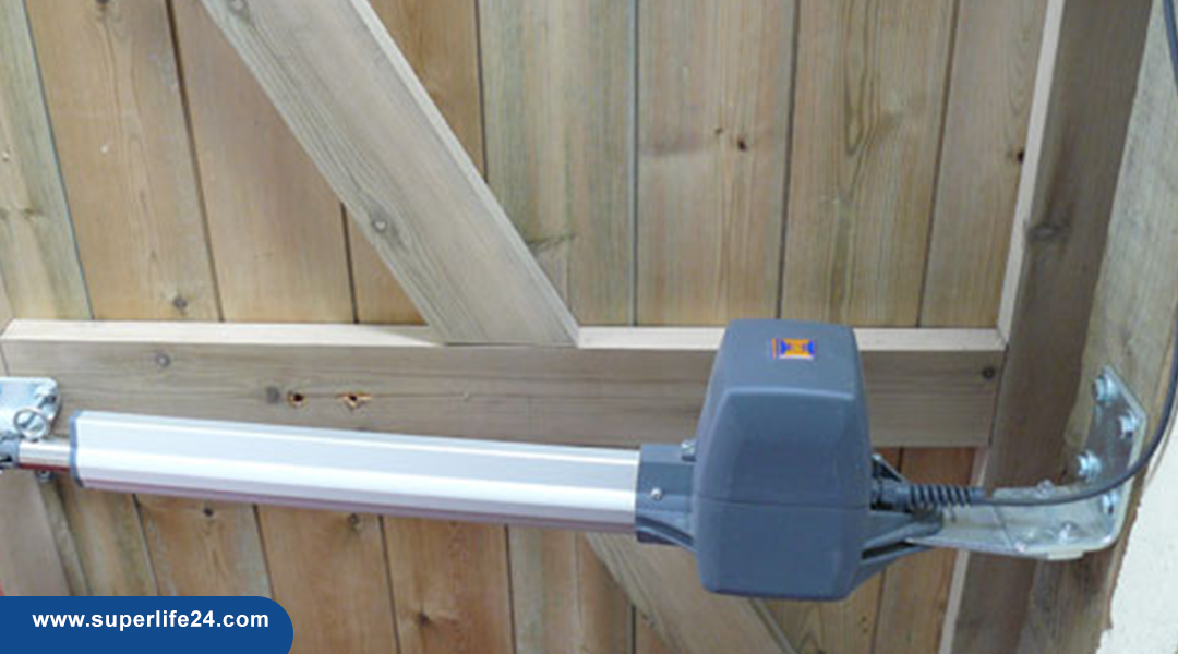 اکثر درب های اتوماتیک دارای مکانیسم آزاد سازی دستی هستند اکثر درب های اتوماتیک دارای مکانیسم آزاد سازی دستی هستند