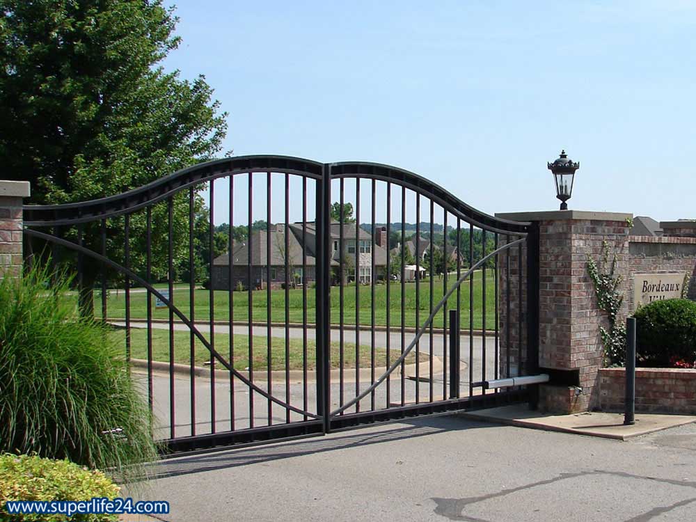 معرفی انواع جک های بازویی - جک بازویی قرار گرفته روی در معرفی انواع جک های بازویی - جک بازویی قرار گرفته روی در